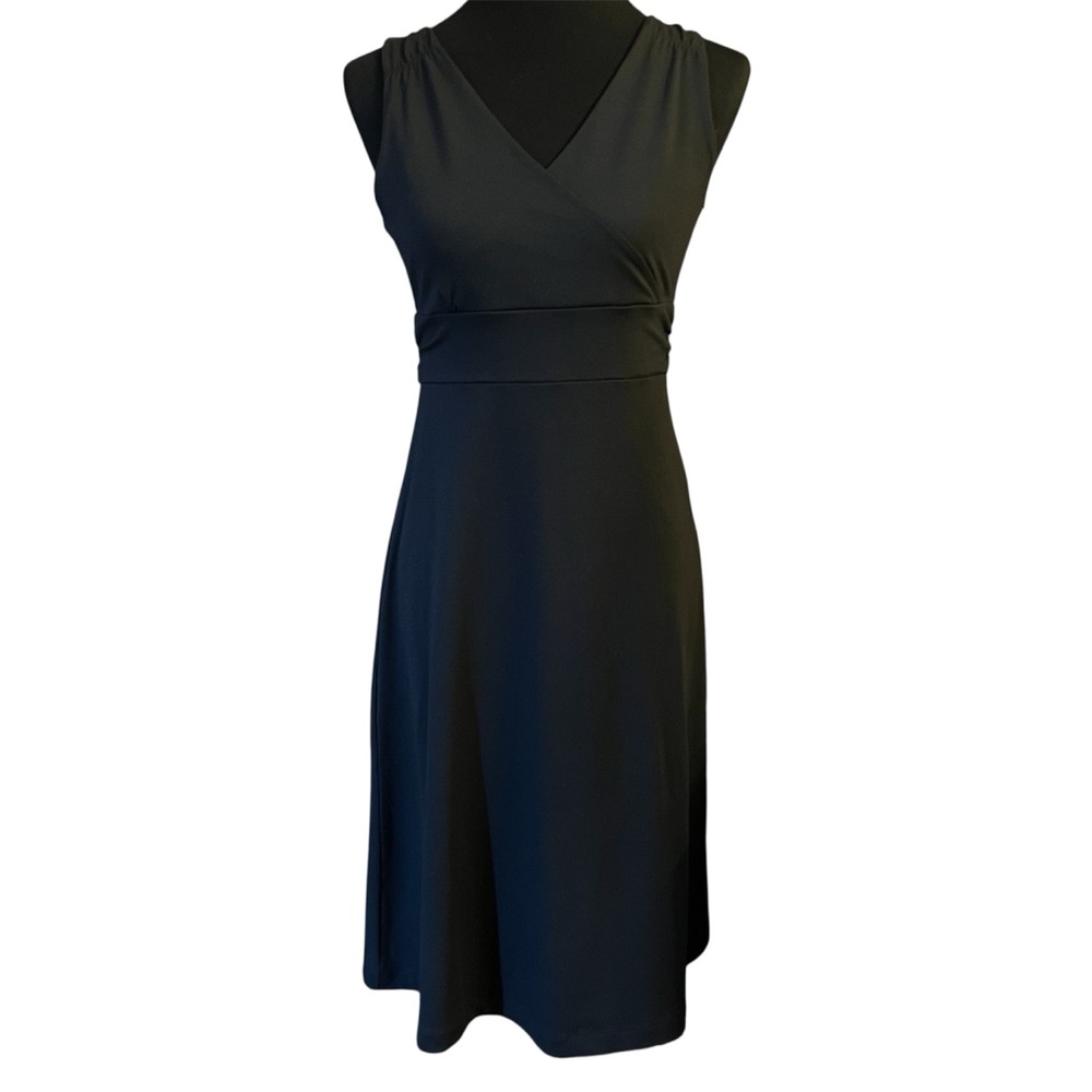 Eddie Bauer Women’s Lily Travel Dress Black Midi Sleeveless V-neck Size Small